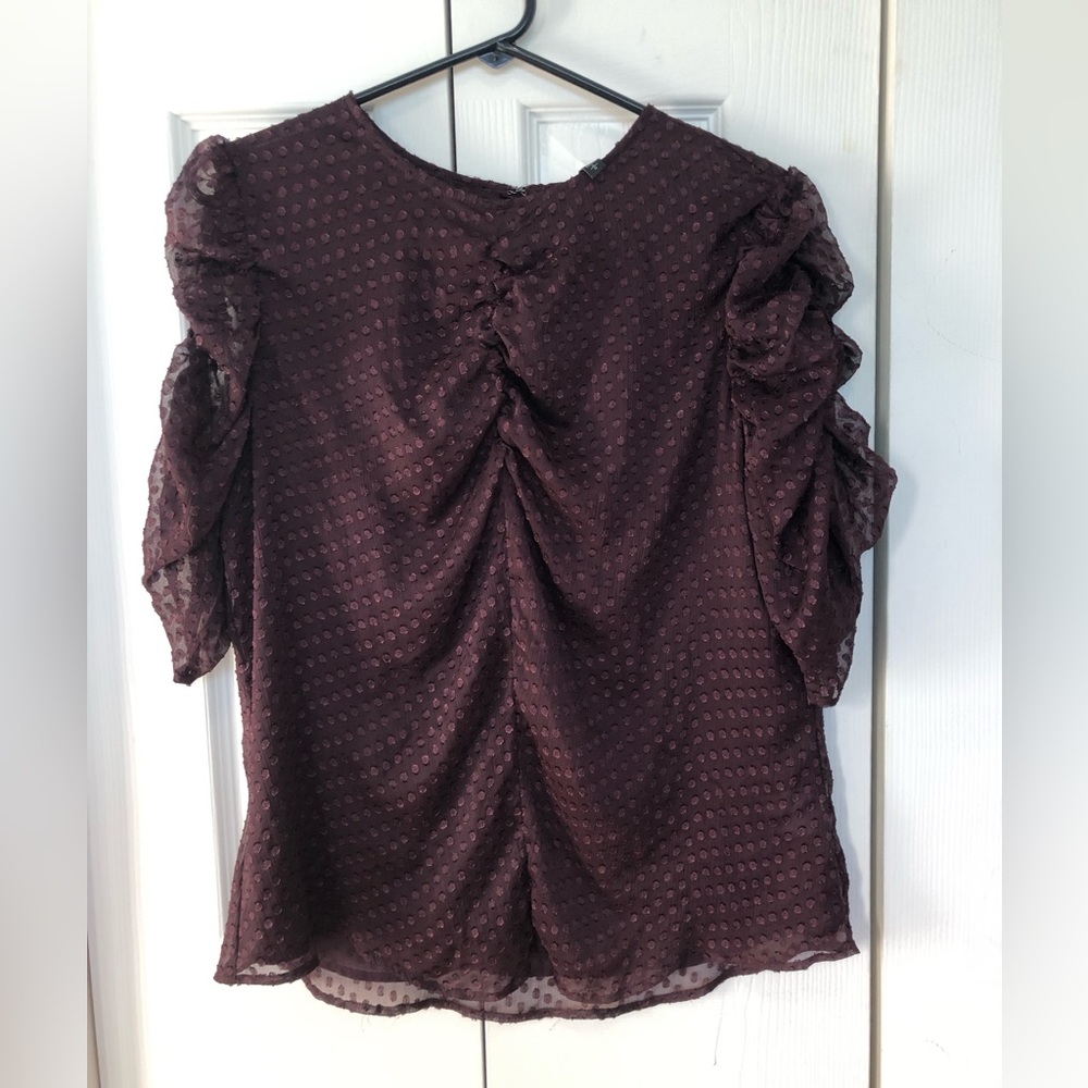 Express ruched top with puff sleeves, size L